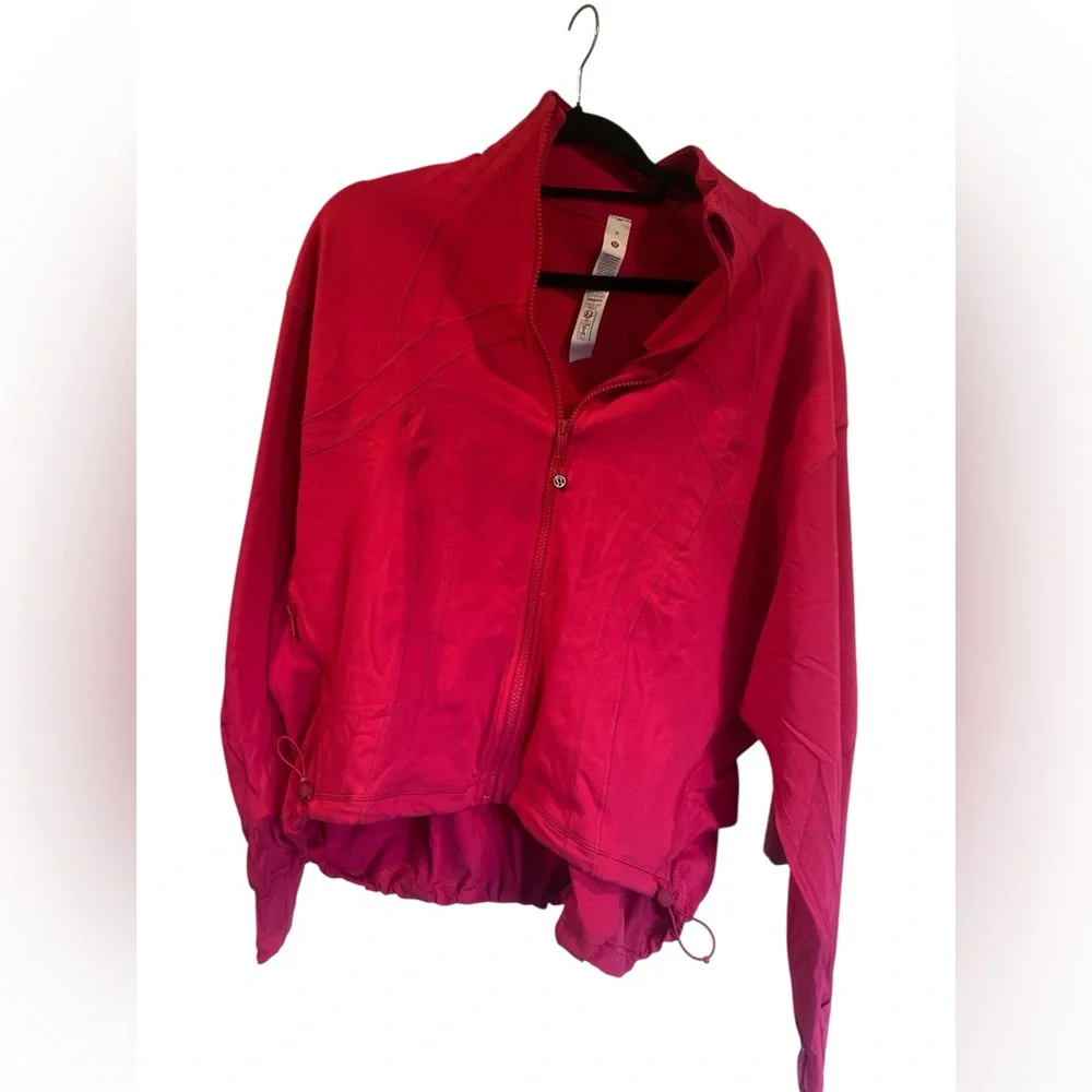 NWT Lululemon define relaxed fit jacket 
PASSIONATE Size:6